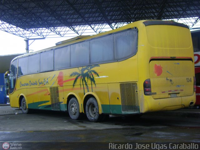 Cruceros Oriente Sur 134 por Ricardo Ugas