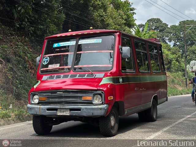 Particular o Desconocido 039 por Leonardo Saturno