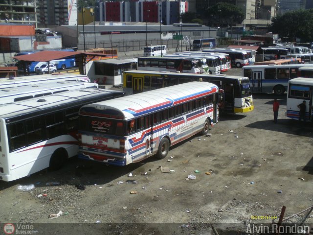 Garajes Paradas y Terminales Caracas por Alvin Rondn