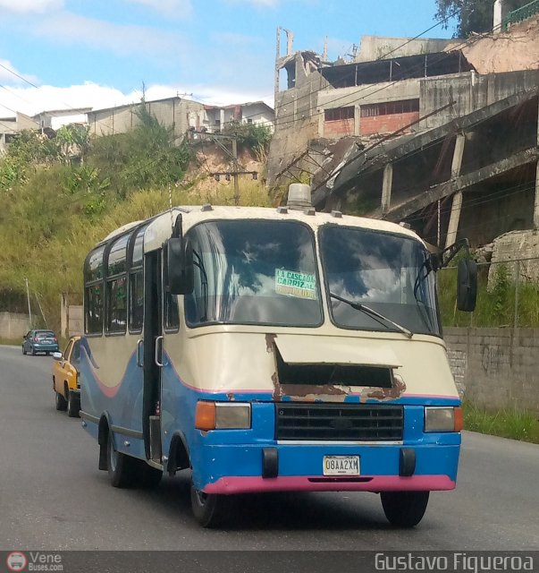 Particular o Desconocido 5556 por Gustavo Figueroa