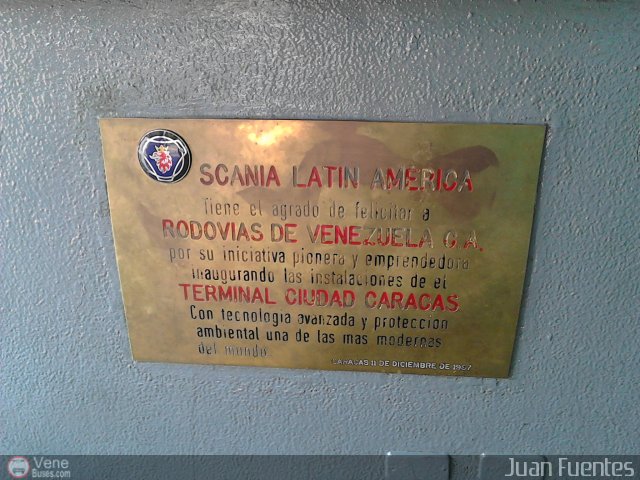 Garajes Paradas y Terminales Caracas por Juan Fuentes