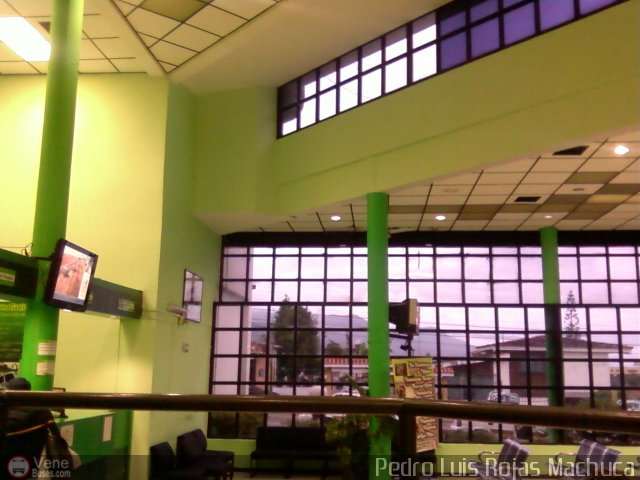 Garajes Paradas y Terminales San-Cristobal por Pedro Luis Rojas Machuca