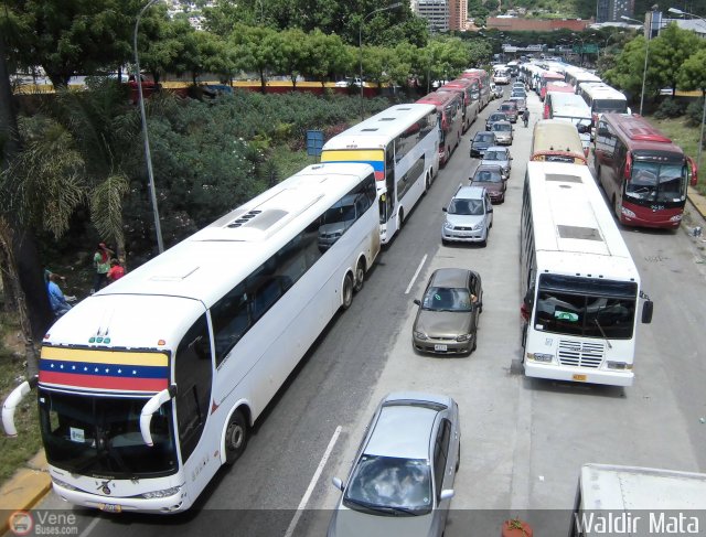 Garajes Paradas y Terminales Caracas por Waldir Mata