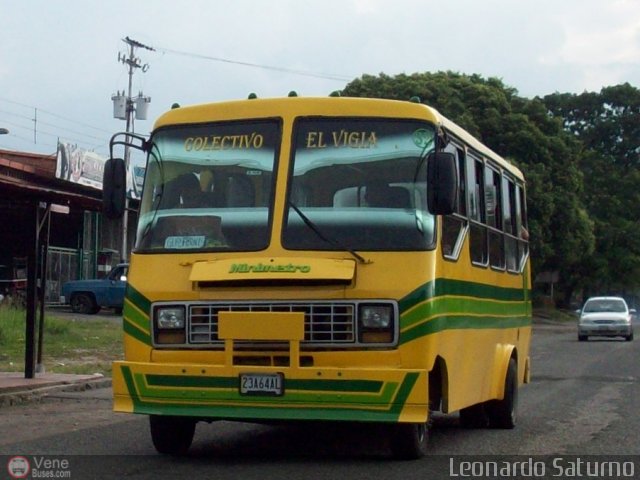 Colectivos El Viga 32 por Leonardo Saturno