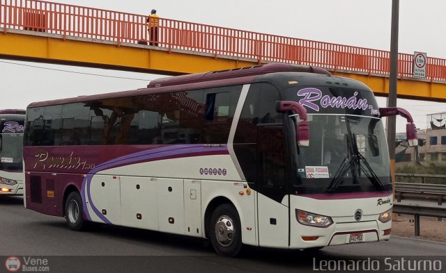 Romn Tours 953 por Leonardo Saturno