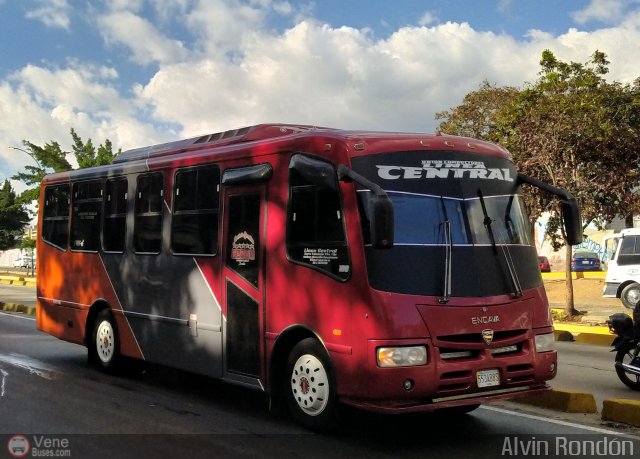 U.C. Línea Central 114 por Alvin Rondón