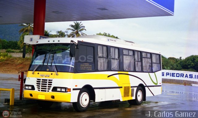 U.C. La Responsable S.C. 025 por J. Carlos G�mez