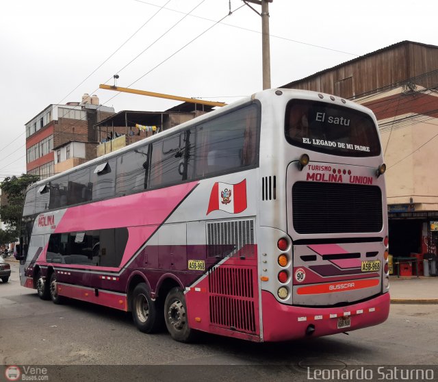 Turismo Molina Unin S.A.C. 968 por Leonardo Saturno