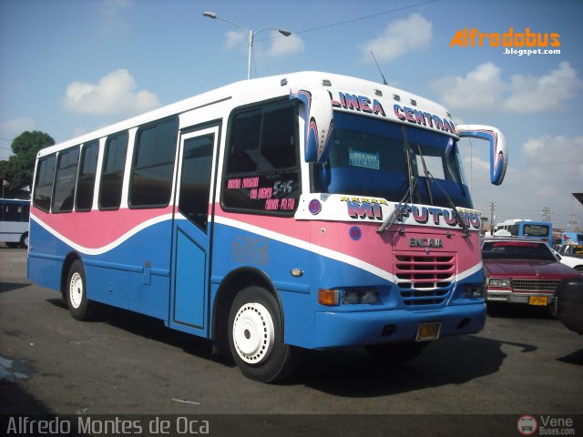 U.C. Línea Central 043 por Alfredo Montes de Oca