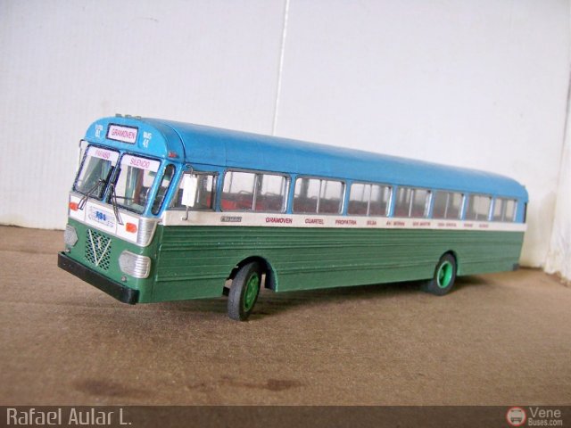 Maquetas y Miniaturas 41 ruta 81 ICEP por Rafael Aular