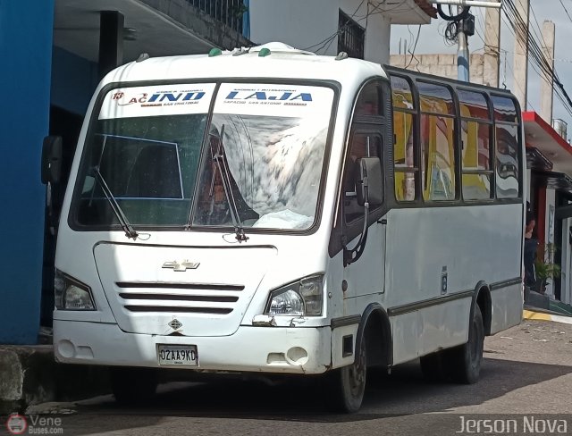 TA - A.C. Autos por Puesto Ind. Laja 13 por Jerson Nova