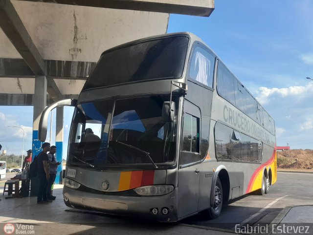 Cruceros Oriente Sur 133 por Gabriel Estevez