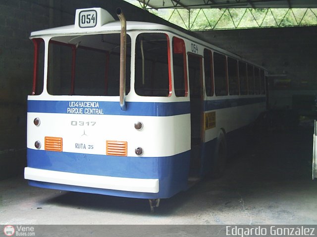 DC - Autobuses de Antimano 054 por Edgardo Gonz�lez