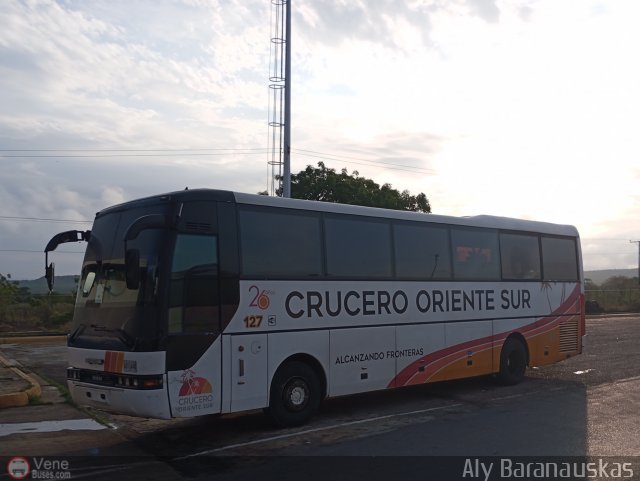Cruceros Oriente Sur 127 por Aly Baranauskas