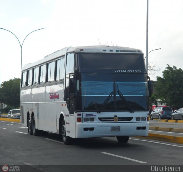 Ejecutivos Carla Tours 1002 por Otto Ferrer