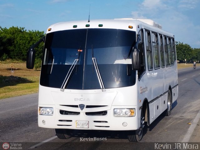 Particular o Desconocido 0056 por Kevin Mora