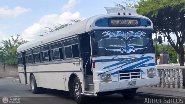 Colectivos Guasare C.A 13 por Abner Sarcos