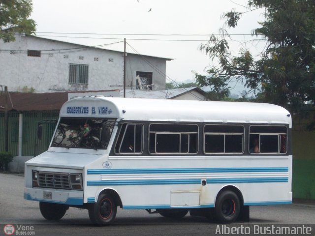 Colectivos El Viga 43 por Alberto Bustamante
