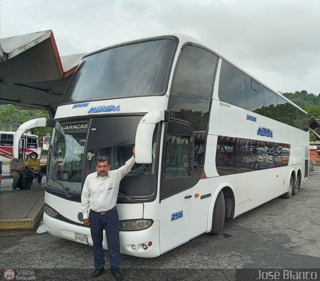 Profesionales del Transporte de Pasajeros 0256 por Jos Briceo