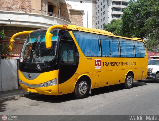 PDVSA Transporte Escolar 999 por Waldir Mata