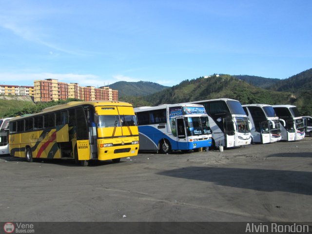 Garajes Paradas y Terminales Caracas por Alvin Rondn