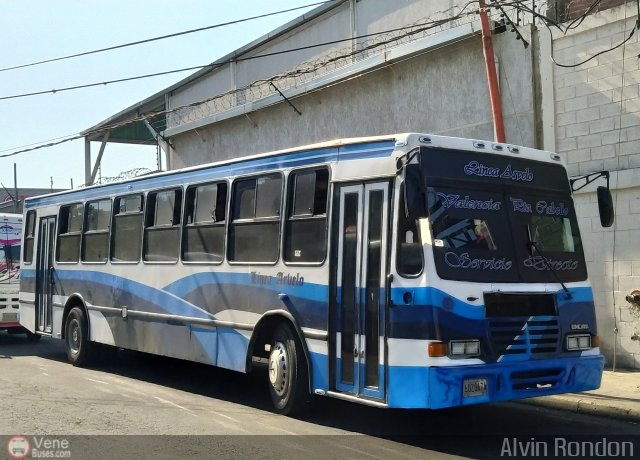 L�nea Arvelo 12 por Alvin Rond�n