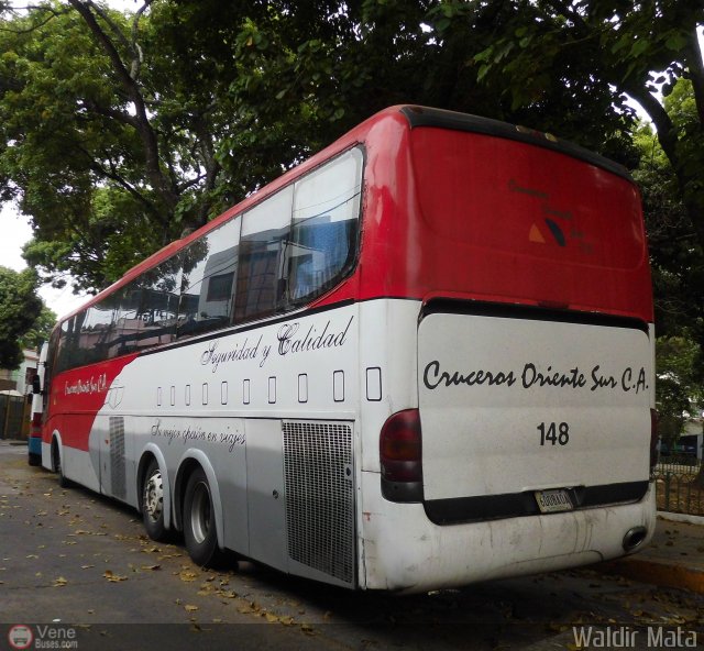 Cruceros Oriente Sur 148 por Waldir Mata