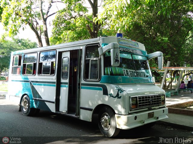 LA - Coop. de Transporte La Puerta 893 R.L. 201 por Jhonangel Montes