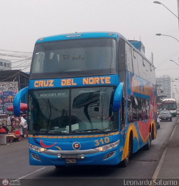 Cruz del Norte 310 por Leonardo Saturno