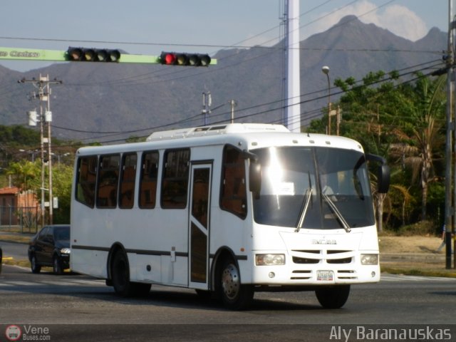 Particular 25 por Aly Baranauskas