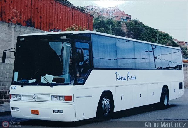 Colectivos Tierra Firme 100 por Gabriel Estevez