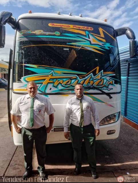 Profesionales del Transporte de Pasajeros 044 por Yenderson Cepeda