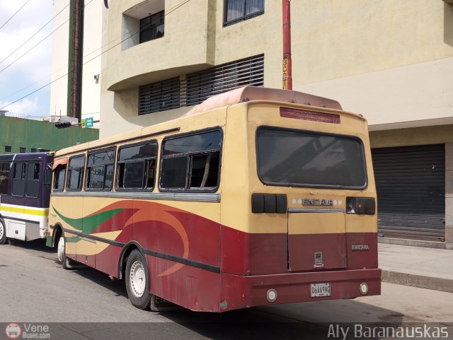 CA - Unin Vivienda Popular Los Guayos 105 por Aly Baranauskas