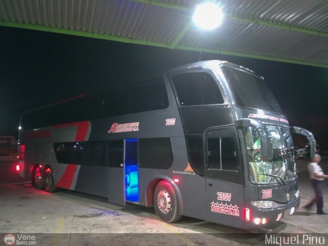 Aeroexpresos Ejecutivos 2307 por Miguel Pino