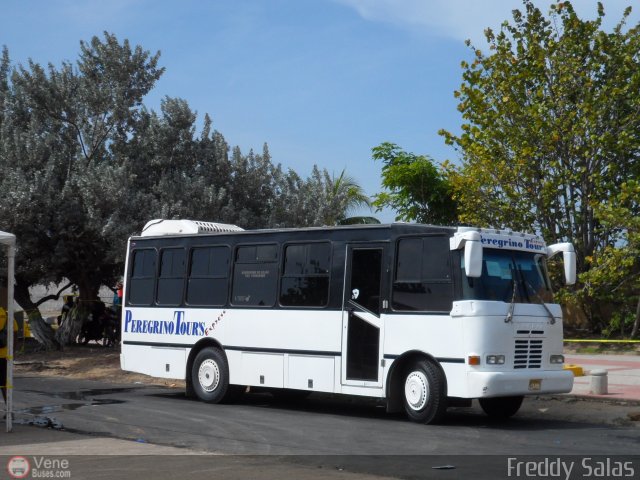 Particular NO USAR MÁS 40 por Freddy Salas