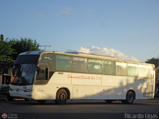 Cruceros Oriente Sur 108 por Ricardo Ugas