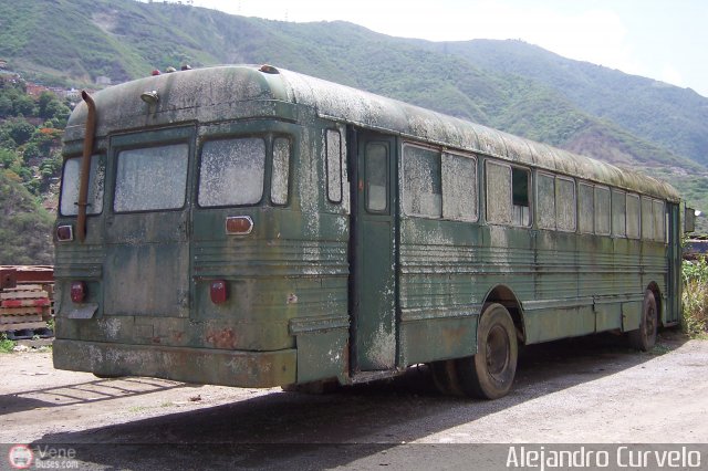 En Chiveras Abandonados Recuperaci�n Reo Escolar 2 por Alejandro Curvelo