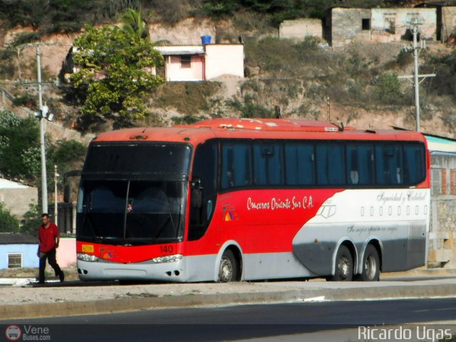 Cruceros Oriente Sur 140 por Ricardo Ugas