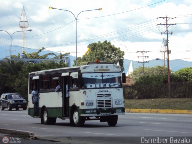 Cooperativa de Transporte Lucero Mundo 62 por Osneiber Bazalo