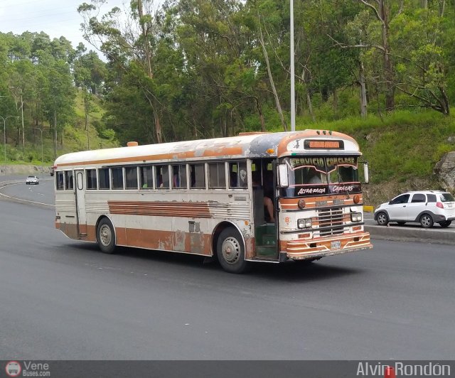 Colectivos Altagracia 08 por Alvin Rond�n