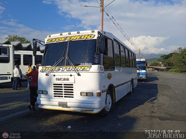 U.C. 23 de Enero 104 por Jos� Brice�o