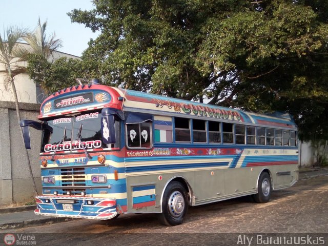 CA - Autobuses de Tocuyito Libertador 27 por Aly Baranauskas