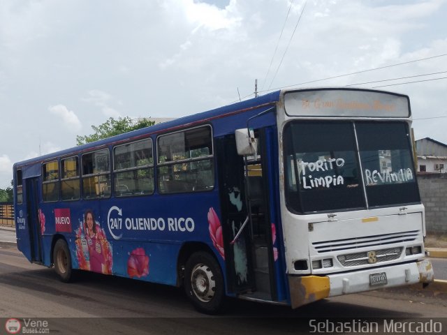 ZU - Colectivos La Limpia - La Estrella 042 por Sebasti�n Mercado