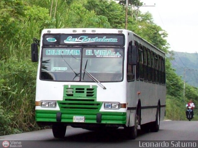 Colectivos El Vigía 38 por Leonardo Saturno