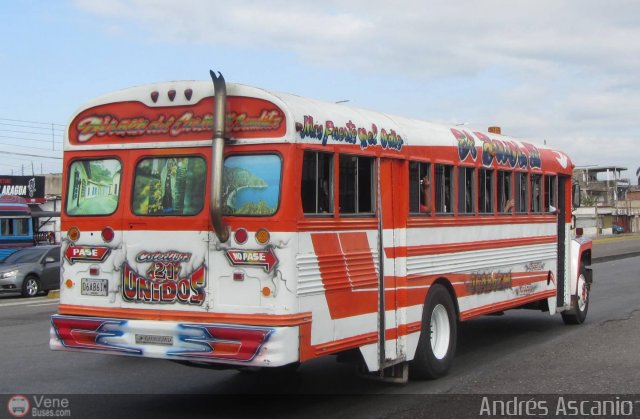 Colectivos Unidos - Ocumare de la Costa - Mcy 21 por Andr�s Ascanio