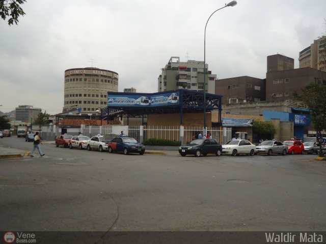 Garajes Paradas y Terminales Caracas por Waldir Mata