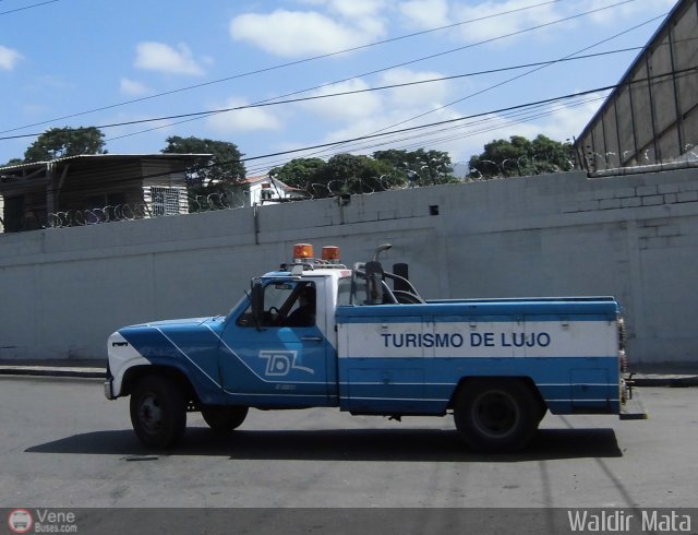 Turismo de Lujo Auxilio Vial por Waldir Mata