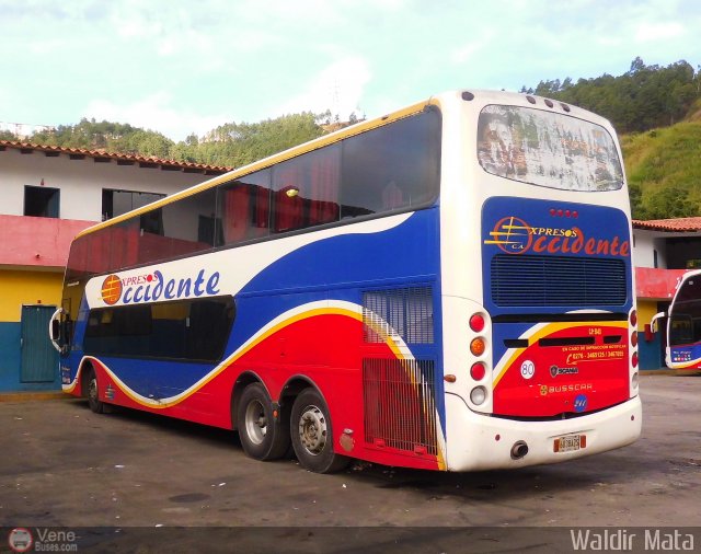 Expresos Occidente 241 por Waldir Mata