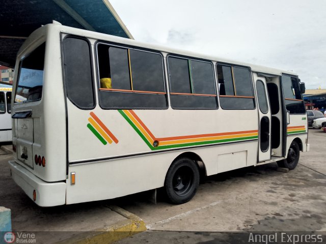 Autos Libres Por Puesto La Villa 18 por �ngel Delgado