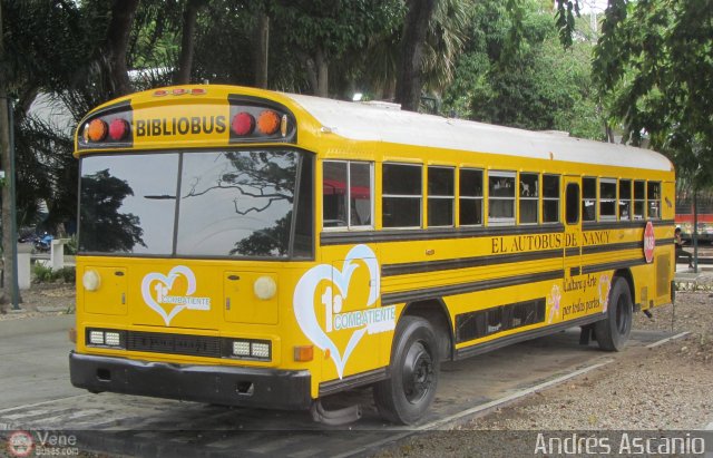 Uso Oficial 01 por Andrs Ascanio